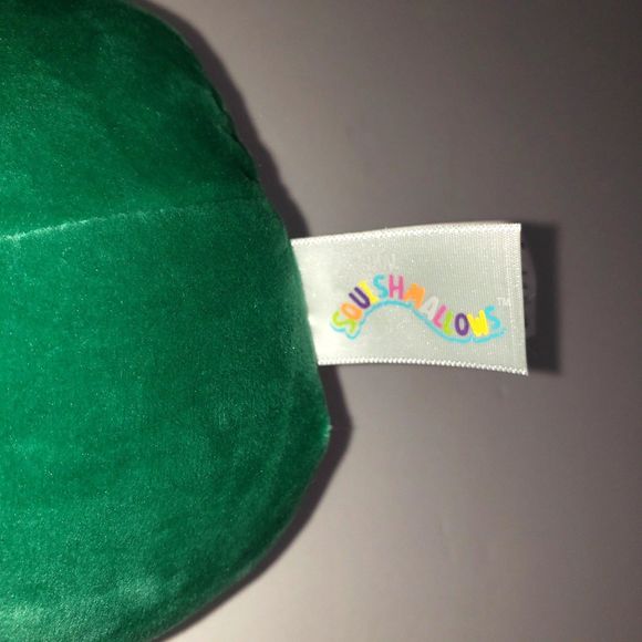 SQUISHMALLOWS Austin the Avocado 5 Inch Plush Toy - Picture 3 of 6